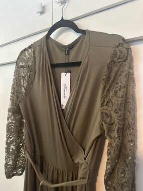 Women’s dress